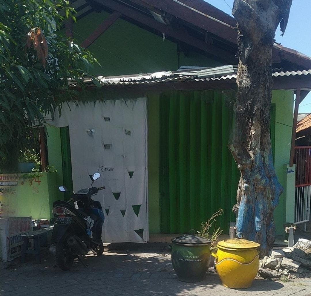 Dijual Rumah Nyaman Kawasan Ramai di Ikan Dorang Baru Surabaya Utara - Image 1