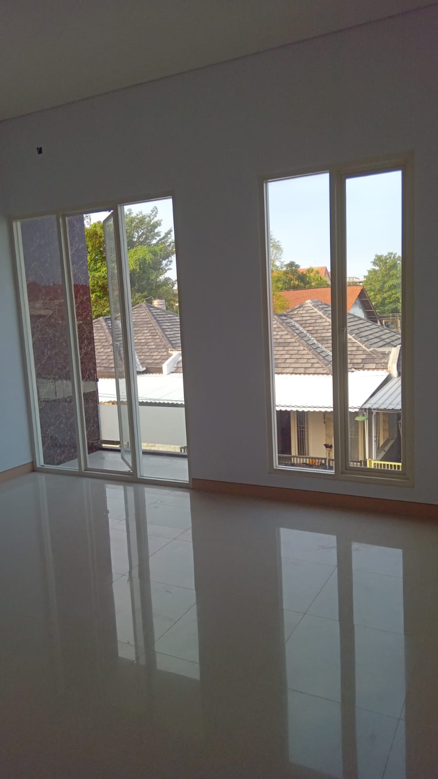 Dijual Rumah Baru Murah Strategis di Rungkut Asri Tengah Surabaya - Thumbnail 3