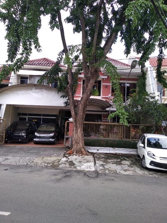 Dijual Rumah Strategis Residen Sudirman di Wilayah Surabaya Timur - Image 1