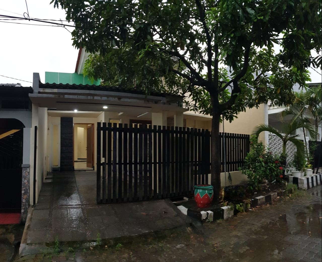 Dijual Rumah Strategis di Delta Sari Indah Sidoarjo - Image 1