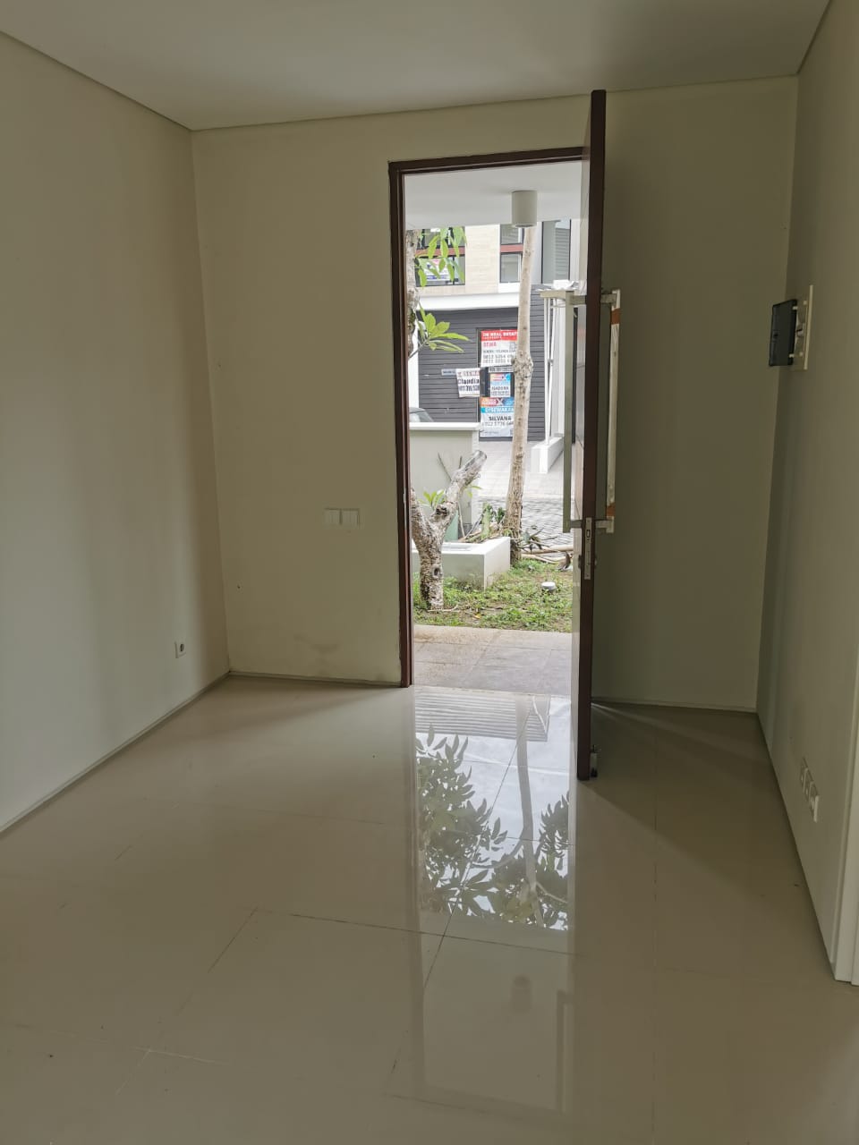 Dijual Rumah Nyaman Strategis di Kawasan Citraland Surabaya Barat - Thumbnail 2