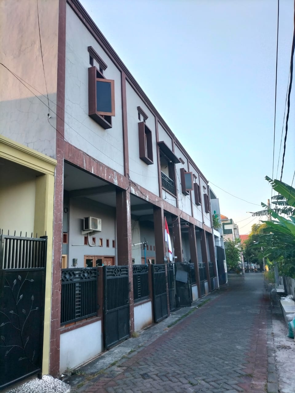 Dijual Kos-Kosan Strategis di Kuwukan Lapangan Surabaya Barat - Image 1