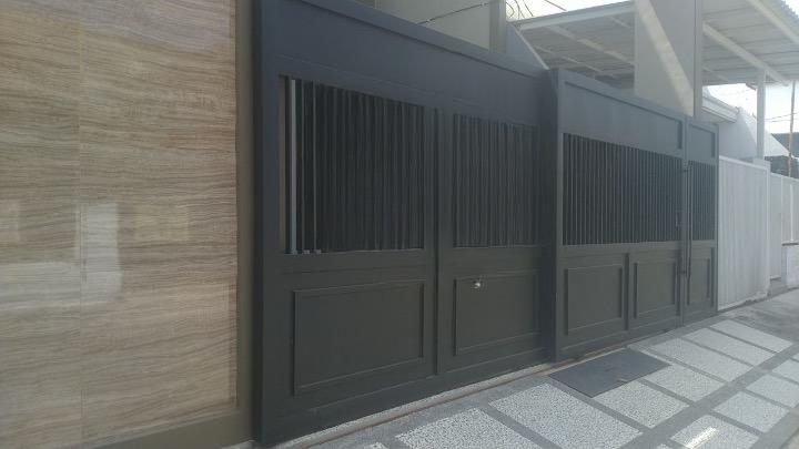 Dijual Rumah Bagus Strategis Nginden Intan Timur di Wilayah Surabaya Timur - Image 1