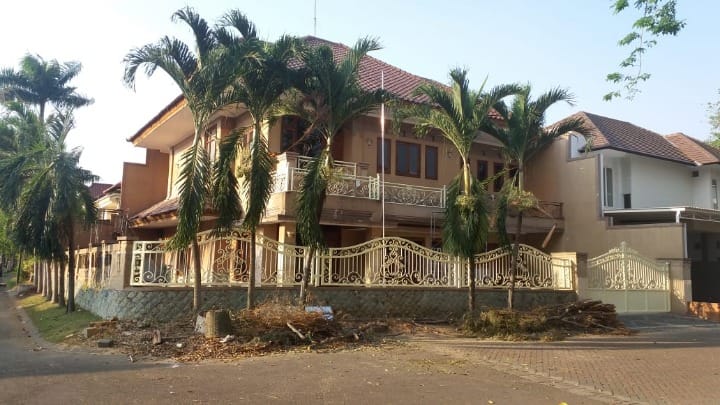 Disewakan Rumah Hook Mewah di Citraland International Village Surabaya Barat - Image 1
