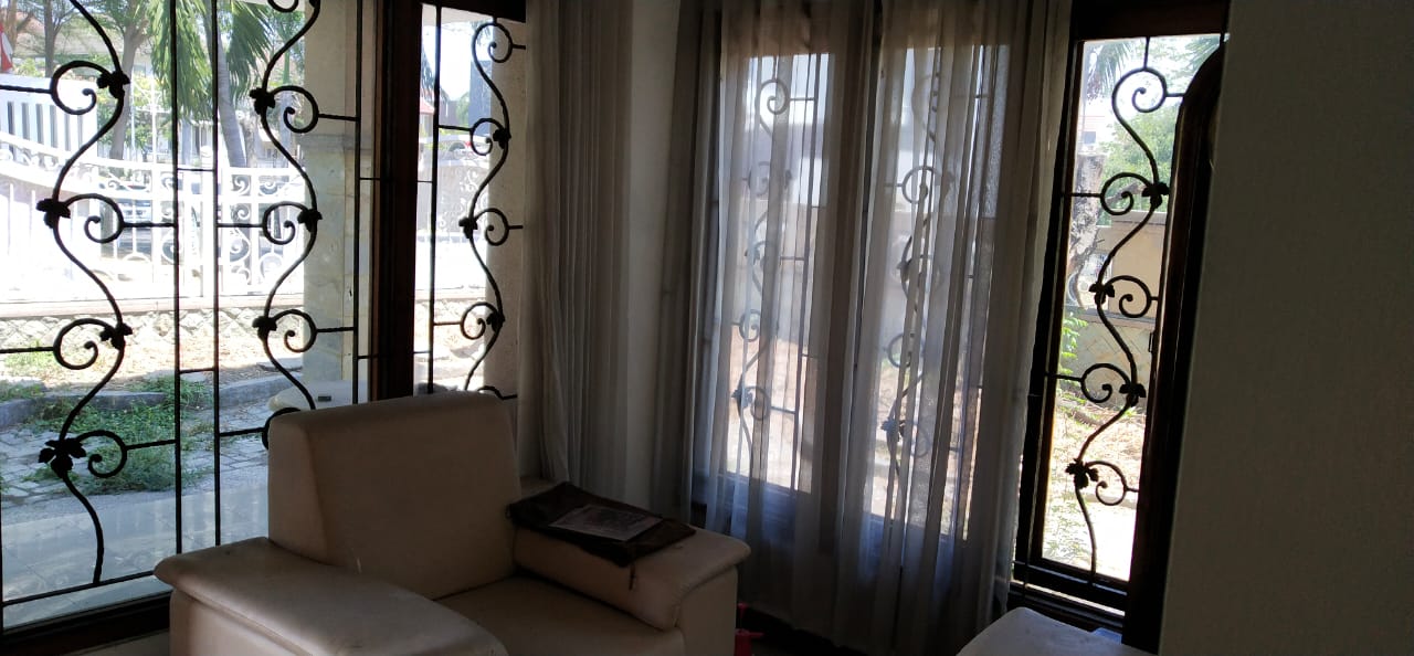 Disewakan Rumah Hook Mewah di Citraland International Village Surabaya Barat - Thumbnail 3