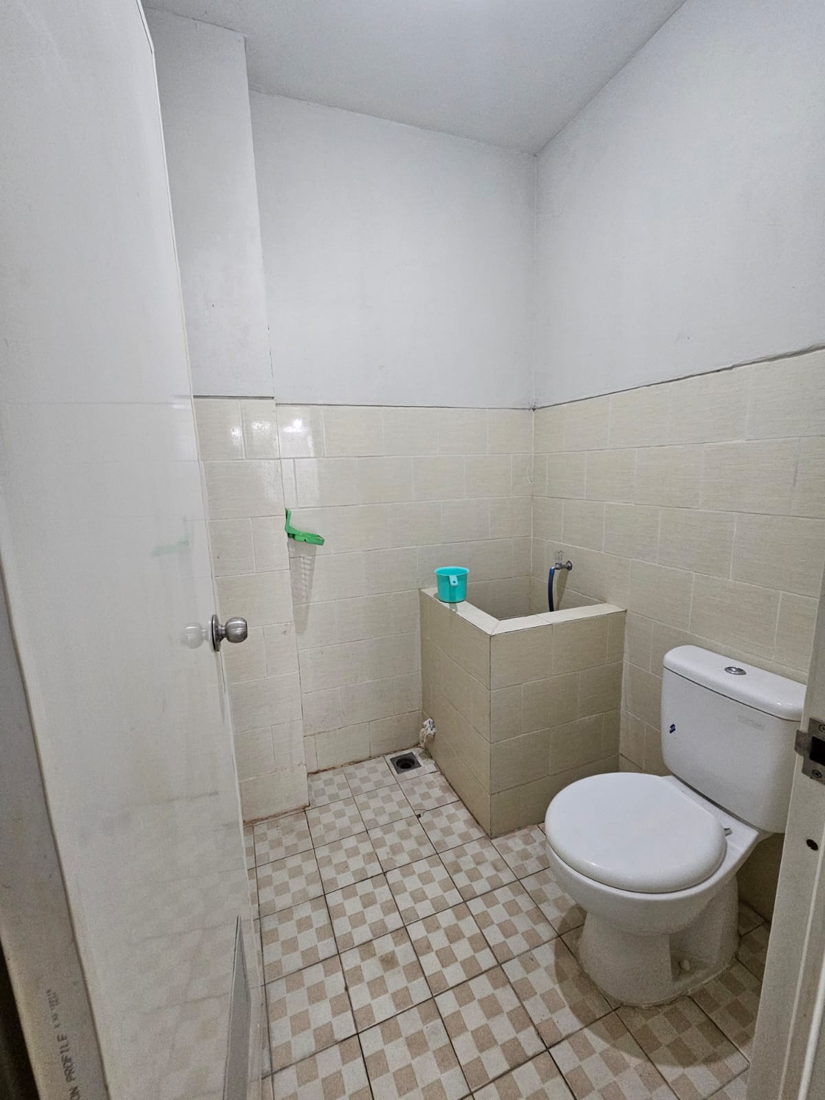 Dijual/Disewakan Ruko 3 Lantai Komersial Strategis di Este Square Merr Surabaya Timur - Thumbnail 2