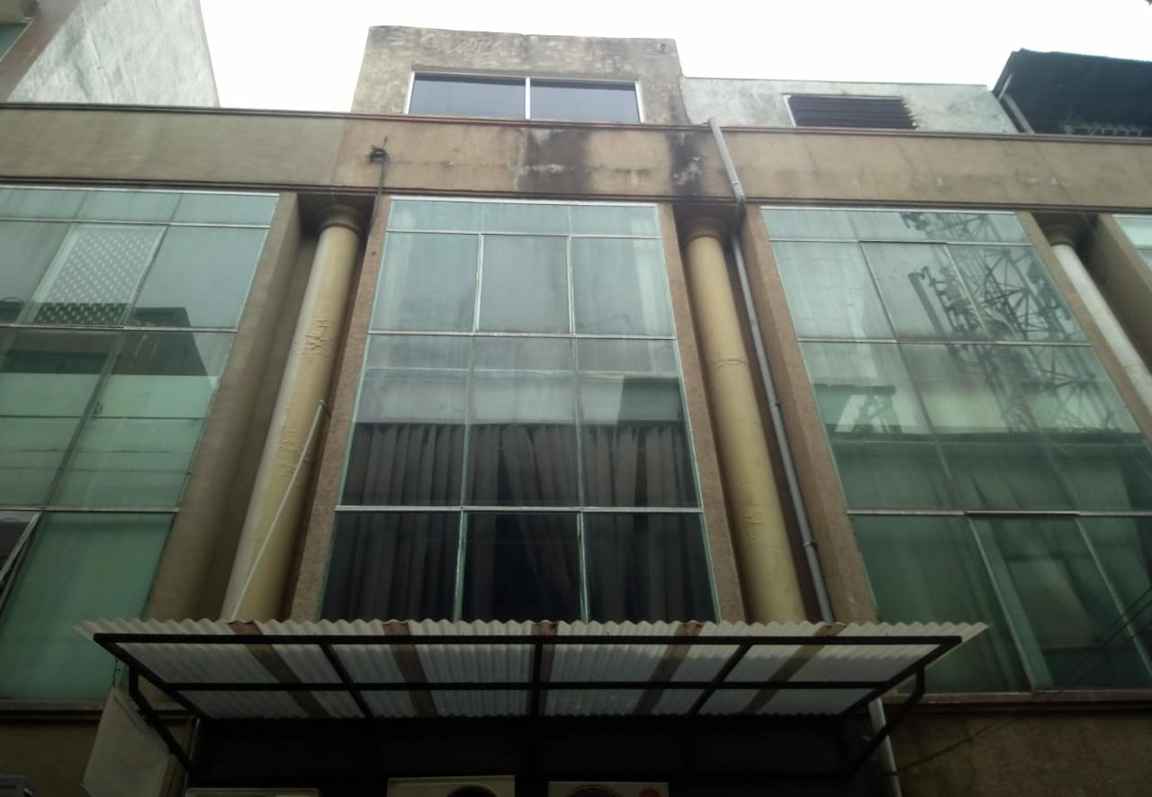 Dijual Ruko Empat Lantai Strategis Kayoon di Wilayah Surabaya Pusat - Image 1