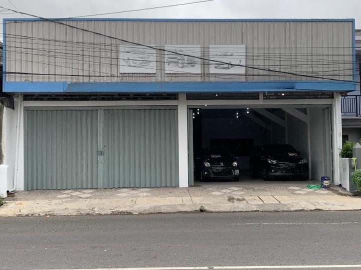 Disewakan Showroom Strategis Wilayah di Mastrip Kedurus Surabaya Selatan - Image 1
