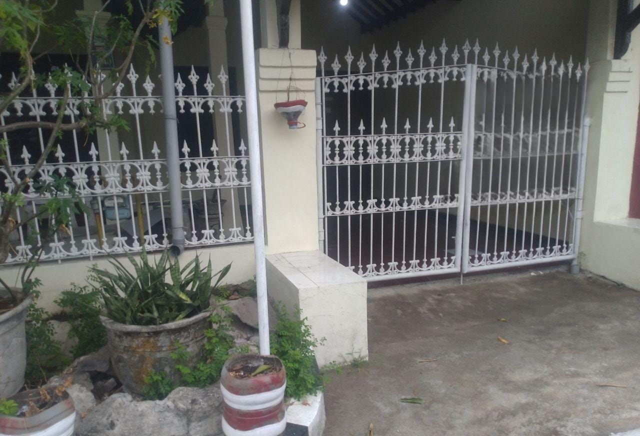 Dijual Rumah Strategis di kawasan Gunung Sari Indah Surabaya Selatan - Image 1