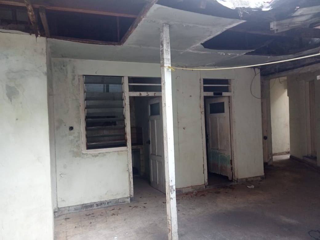 Dijual Rumah Strategis di Wilayah Ciliwung Diponegoro Surabaya Pusat - Thumbnail 4