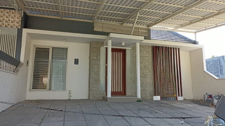 Dijual Rumah Nyaman Strategis di Kawasan Citraland Surabaya Barat - Image 1