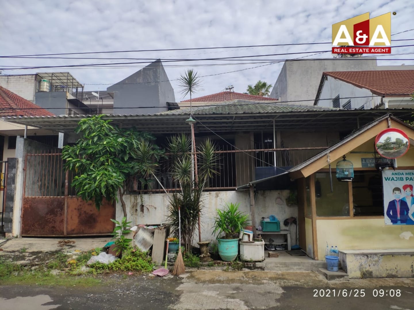 Dijual Rumah Hitung Tanah Letak Strategis di Kriskencana Sari Barat Surabaya Barat - Image 1