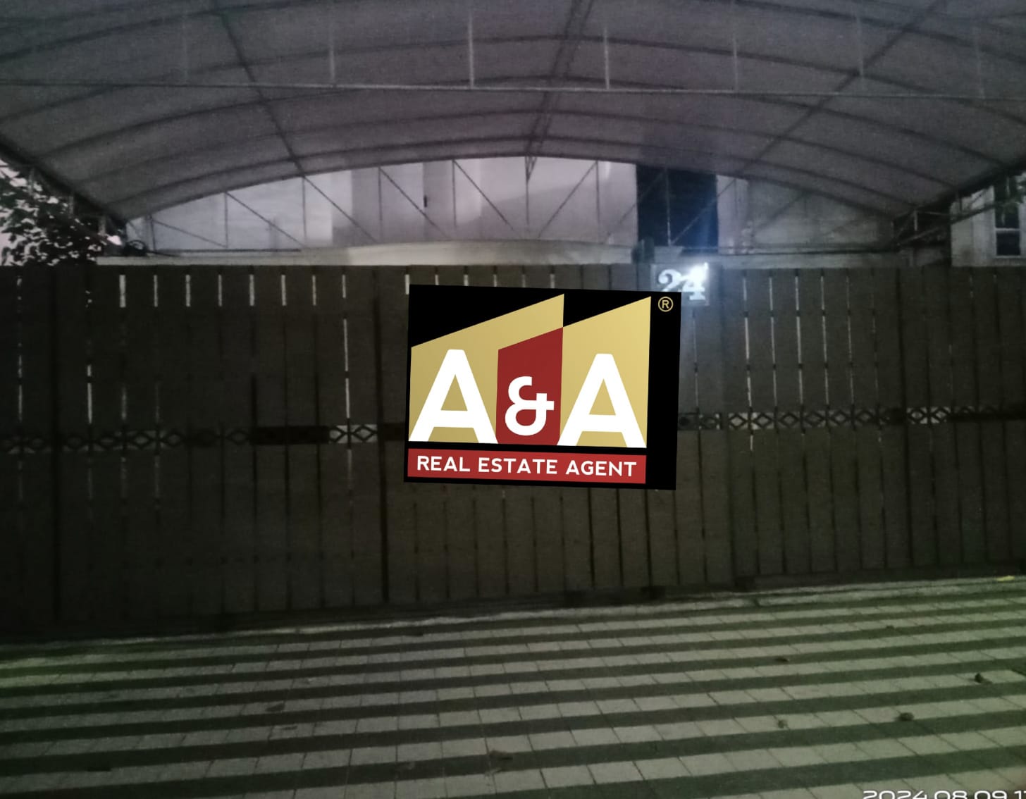 Disewakan Bangunan Strategis Tengah Kota di Surabaya Pusat - Image 1