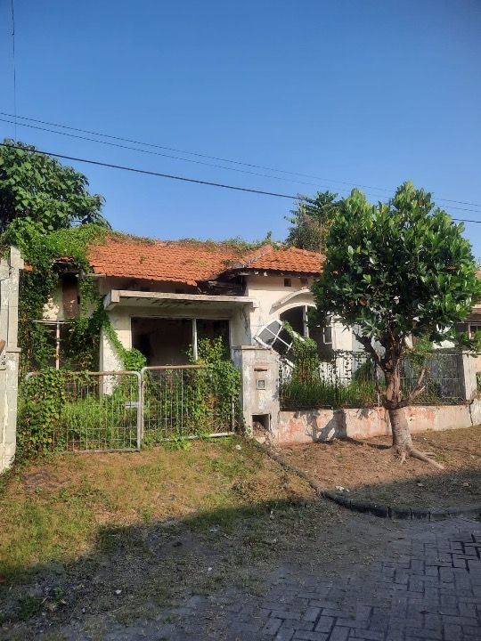 Dijual Rumah Hitung Tanah Strategis di Wilayah Gresik - Image 1