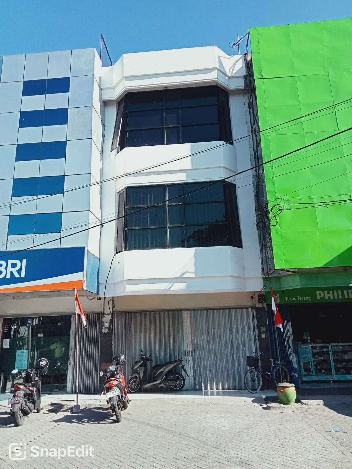 Disewakan Ruko Strategis di Taman Pondok Indah Wiyung Surabaya Barat - Image 1