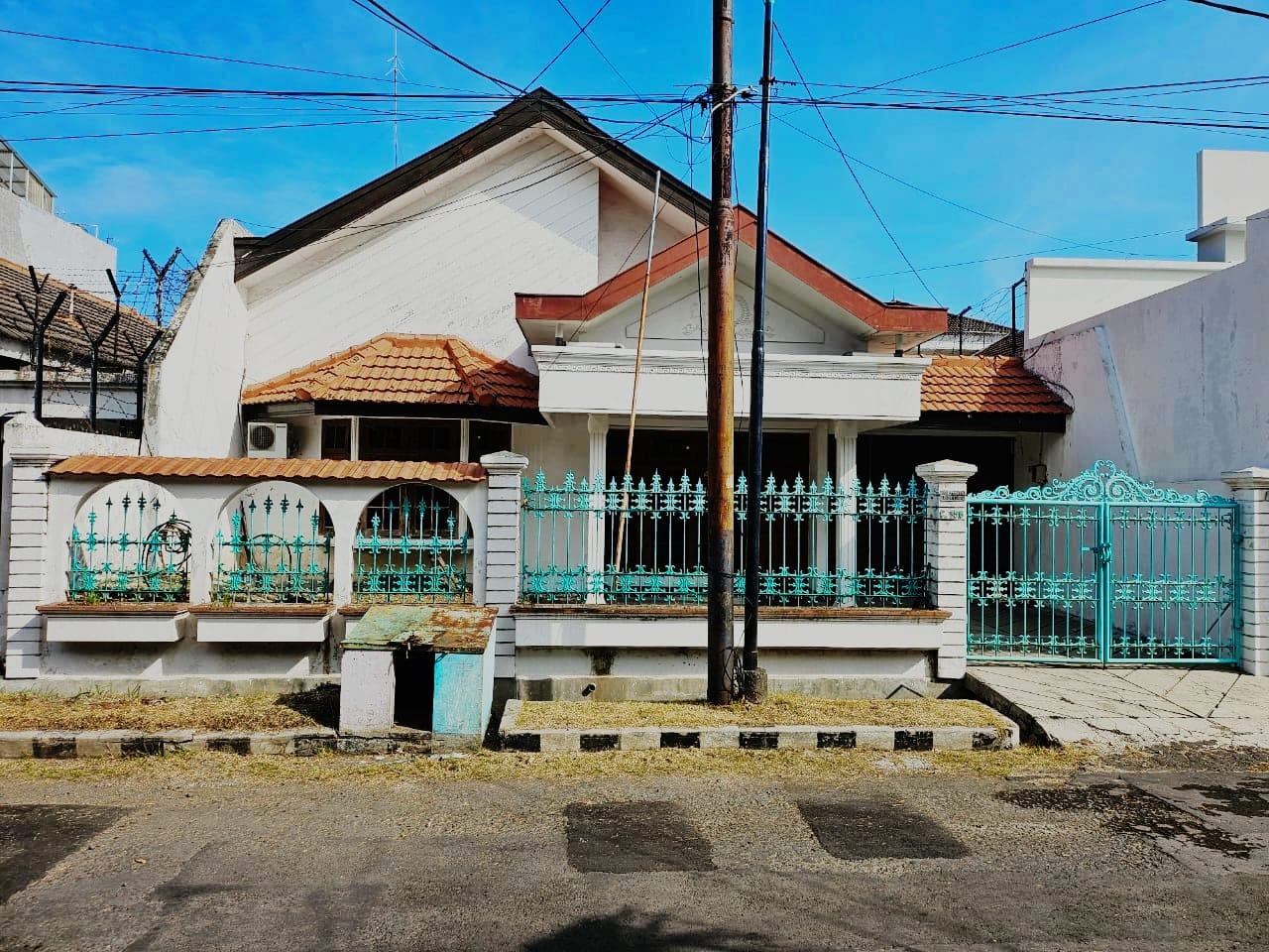 Dijual Rumah Nyaman Strategis Dharma Husada Indah di Wilayah Surabaya Timur - Image 1