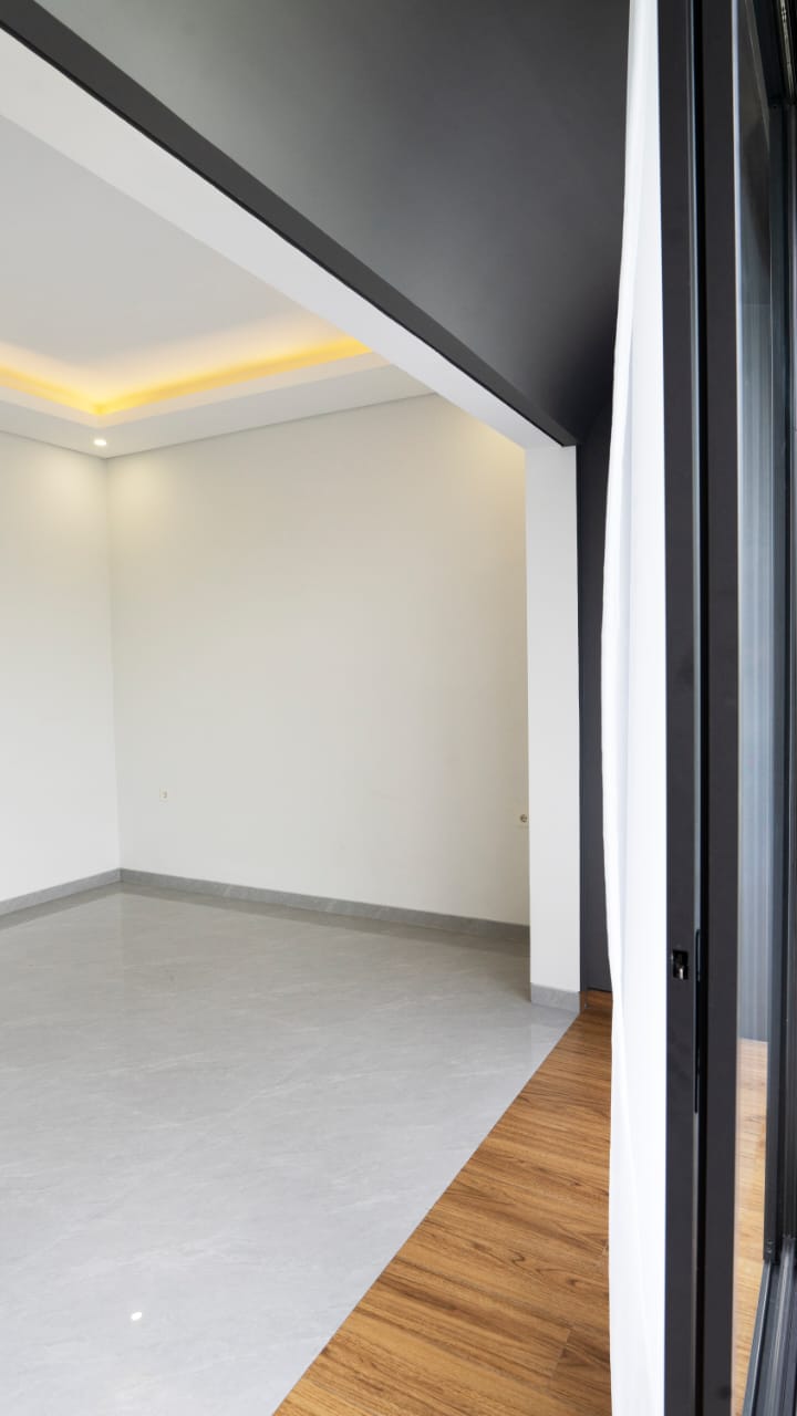 Dijual Rumah Nyaman Estetik di San Antonio Wilayah Surabaya Timur - Thumbnail 2