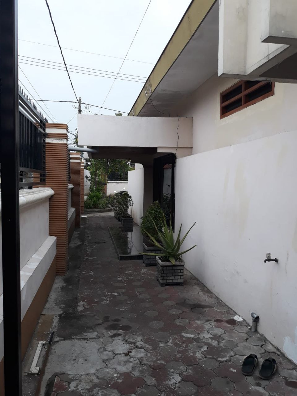 Dijual Rumah Hook Nyaman Granting Baru Tengah di Wilayah Surabaya Pusat - Thumbnail 4