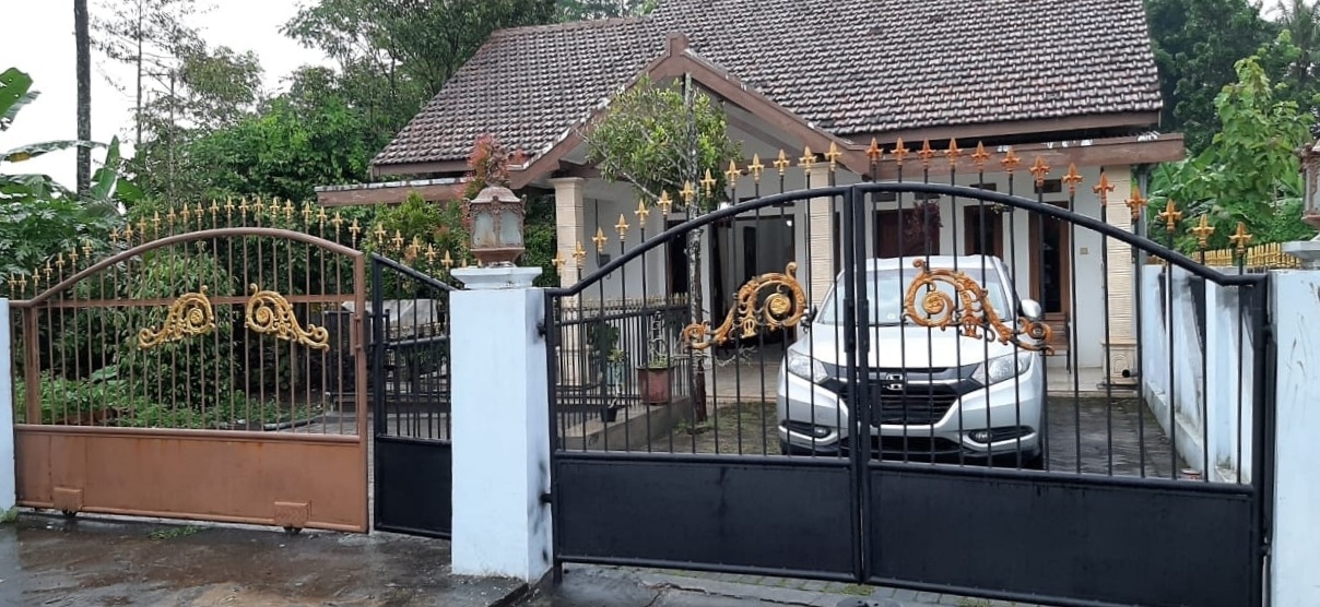 Dijual Rumah Strategis di Jalan Salak Turen Malang - Image 1