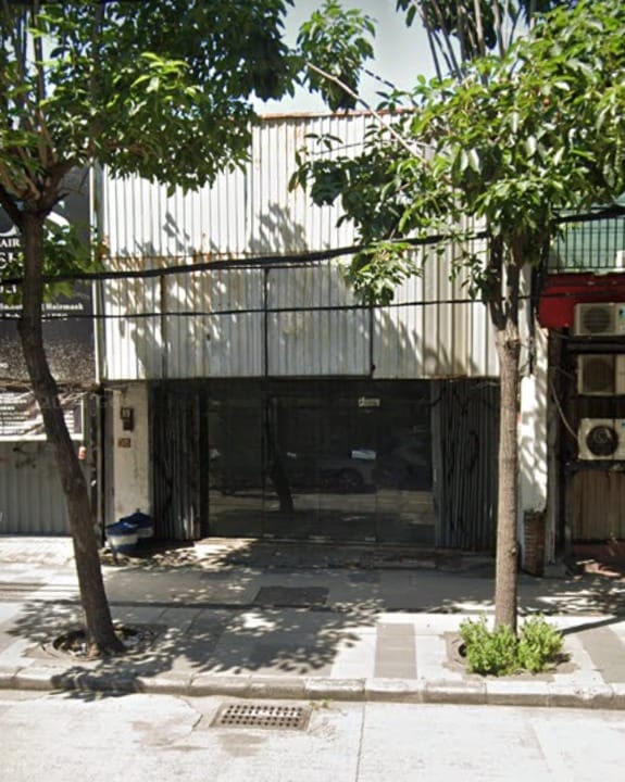 Disewakan Tempat Usaha Strategis di Wilayah Surabaya Barat - Image 1