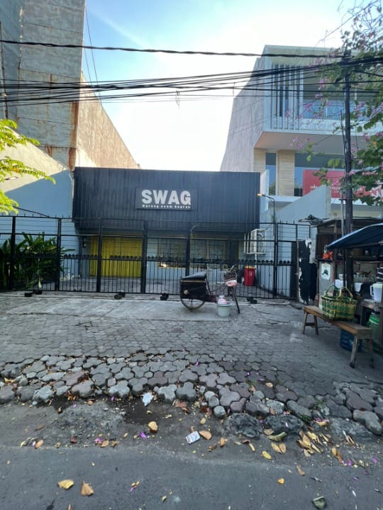 Disewakan Rumah Usaha di Raya Manyar Surabaya Timur - Image 1