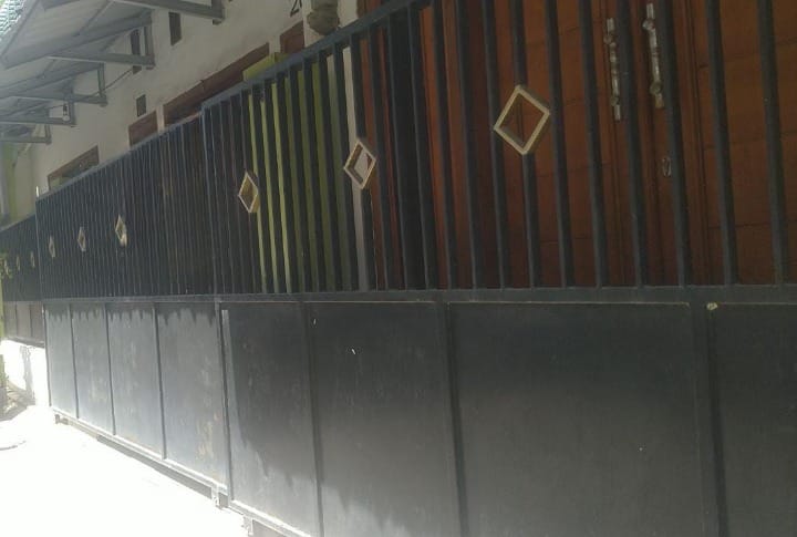 Dijual Rumah Nyaman Strategis di Sidokapasan Surabaya Pusat - Image 1