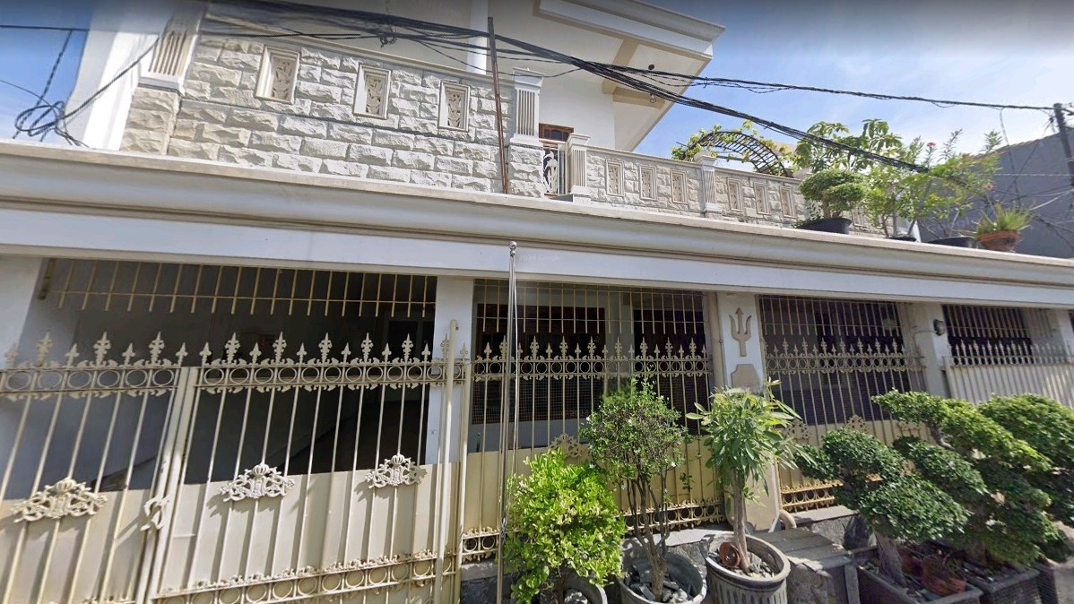 Disewakan Rumah Terawat Siap Huni di Candi Lontar Tengah Surabaya Barat - Image 1