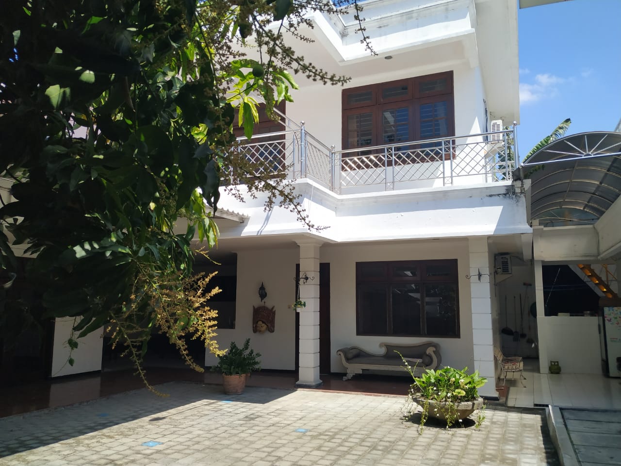 Dijual Rumah Nyaman Strategis di Manyar Jaya Surabaya Timur - Thumbnail 2