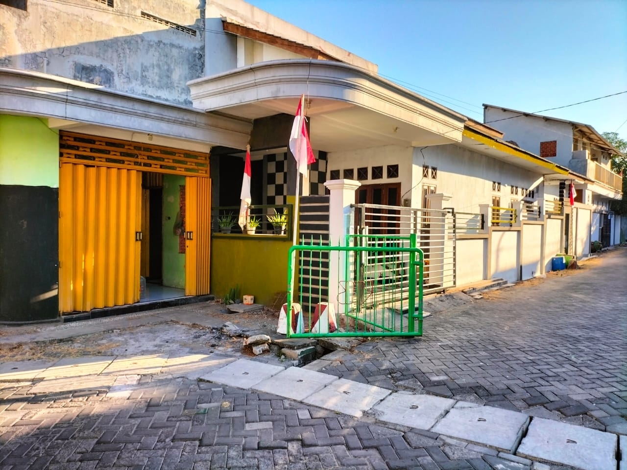 Dijual Murah Rumah Usaha Strategis di Gunung Anyar Emas Surabaya Timur - Image 1