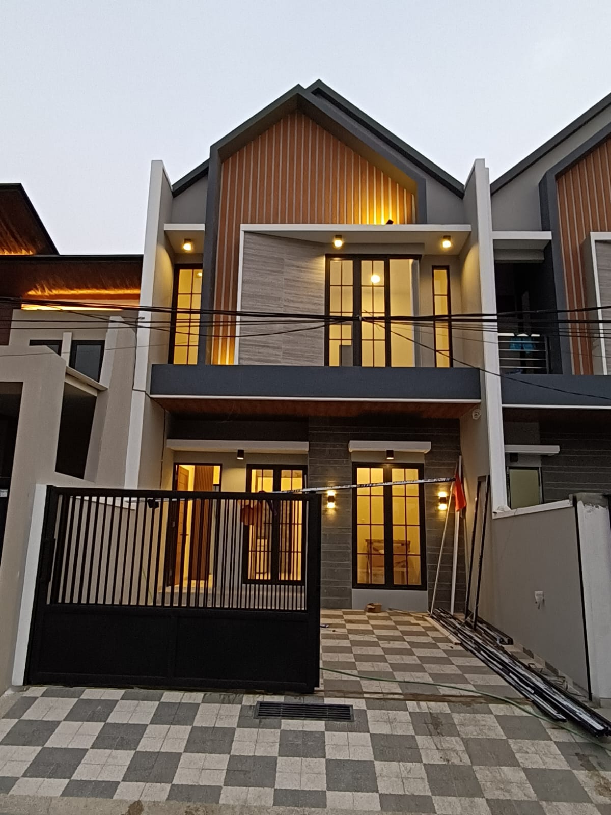 Dijual Rumah Baru Lokasi di Sutorejo Prima Selatan Surabaya Timur - Image 1