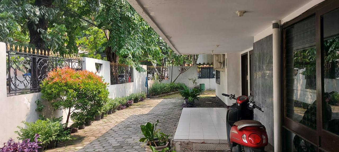 Dijual Rumah Lokasi Strategis di Dukuh Kupang Barat Surabaya Barat - Image 1