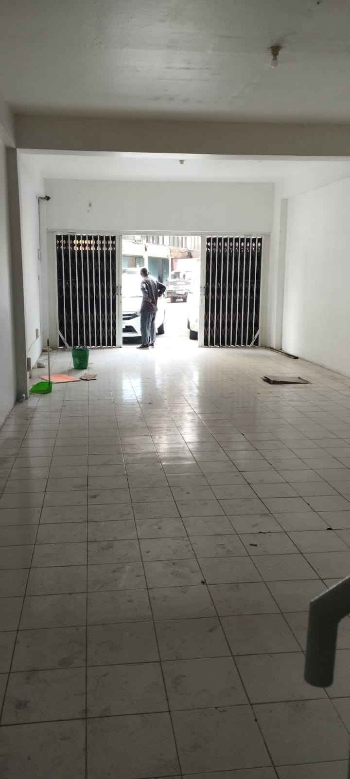 Dijual/Disewakan Ruko Tiga Lantai di Wilayah Gembong Surabaya Timur - Thumbnail 2