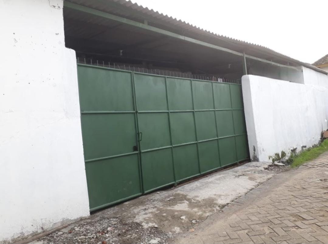 Dijual Rumah Kosan Kawasan Strategis di Simo Tambaan Surabaya Barat - Image 1