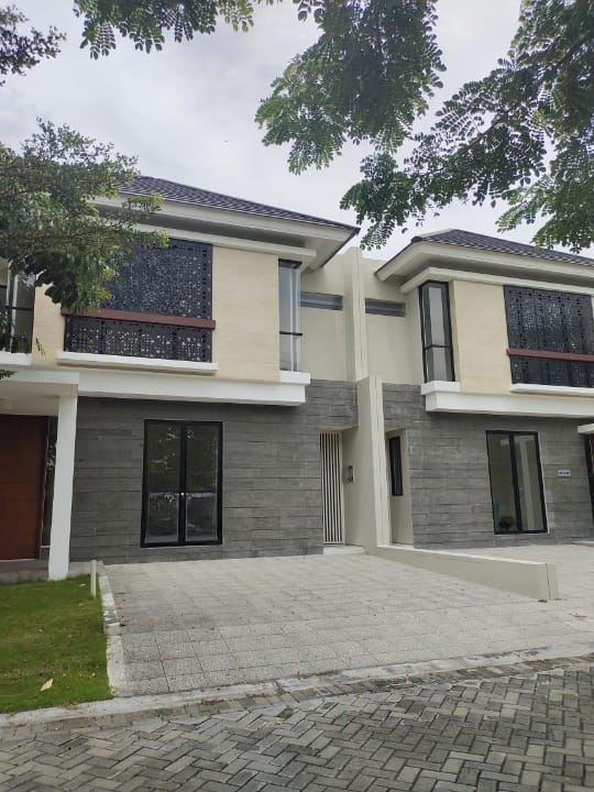 Dijual Rumah View Danau Wilayah diNorth West Lake Citraland Surabaya Barat - Image 1