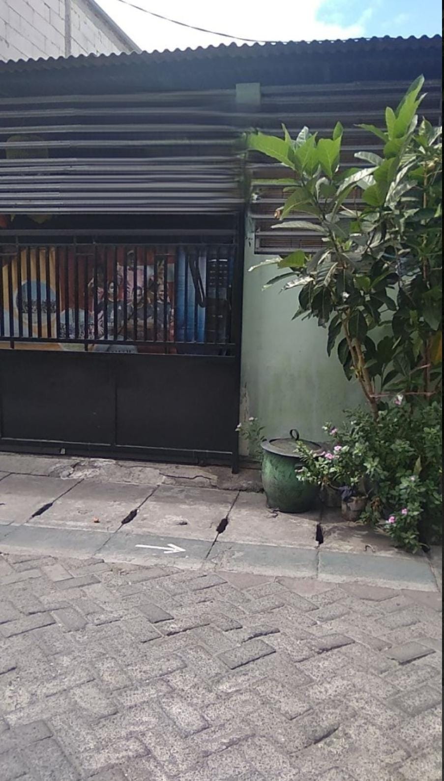 Dijual Rumah Ideal di Balongsari Surabaya Barat - Image 1