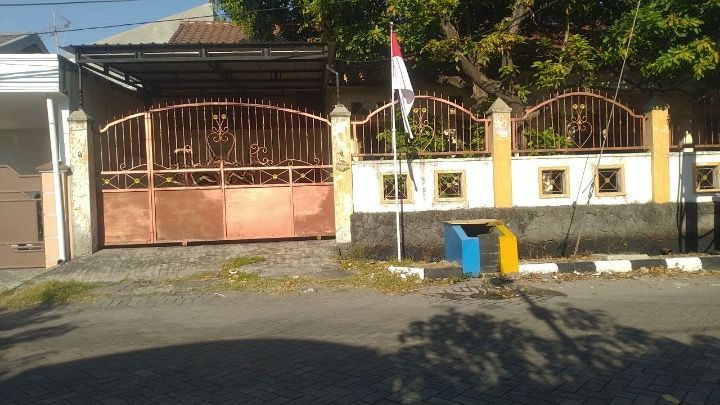 Dijual Rumah Nyaman Bagus di Kutisari Indah Utara Wilayah Surabaya Timur - Image 1
