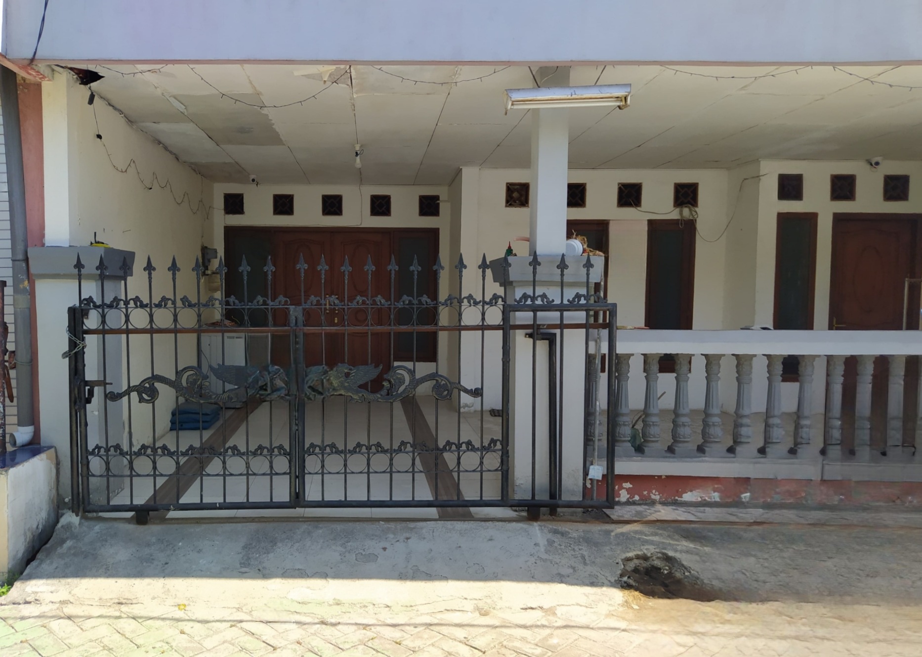 Dijual Rumah Strategis Gunung Sari Indah Surabaya Selatan - Image 1