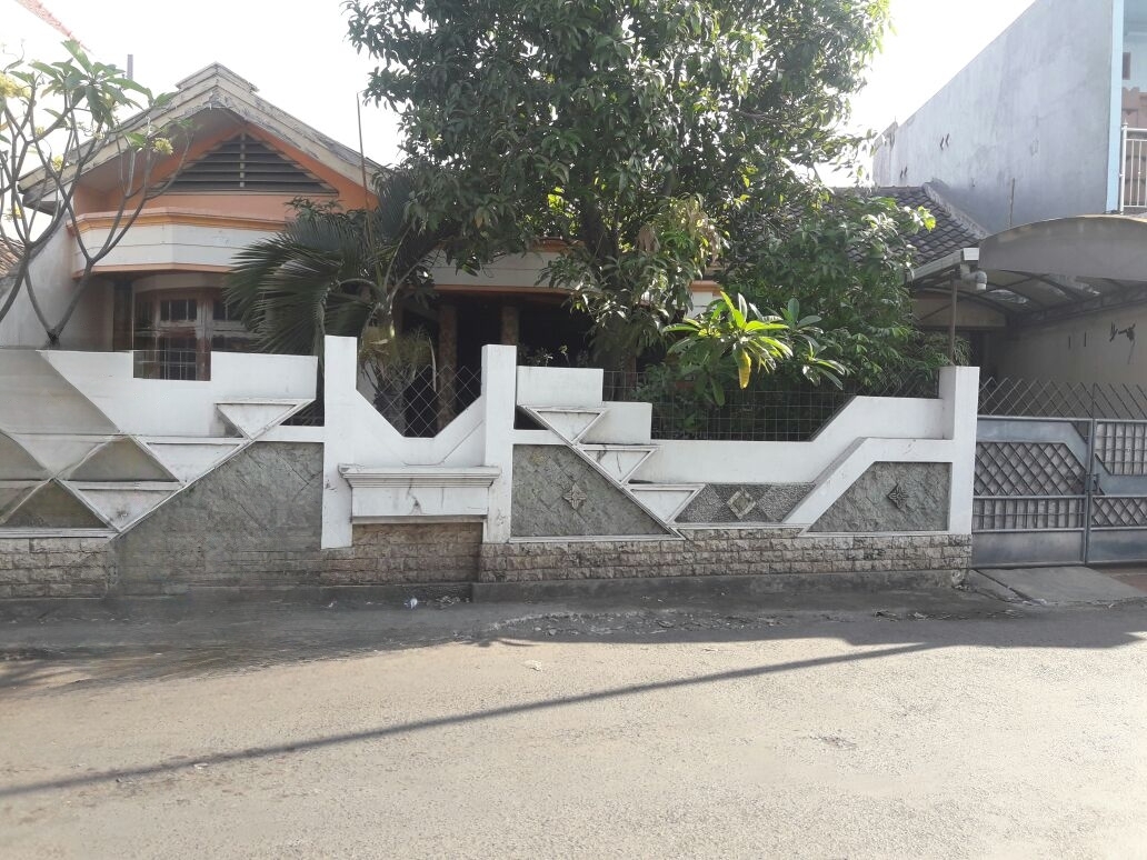 Dijual Rumah Strategis di Dukuh Bulak Banteng Surabaya Utara - Image 1