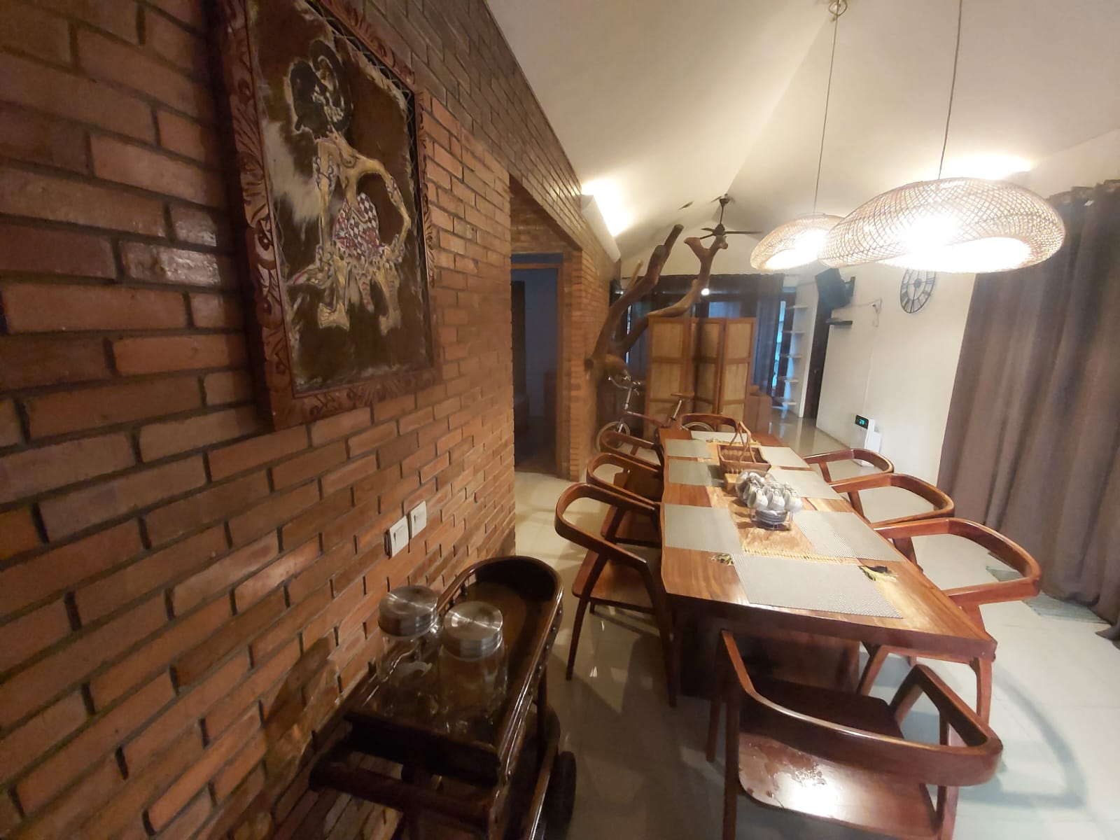 Disewakan Rumah Mewah Bagus Wilayah di Solange Residence Tangerang Selatan - Thumbnail 2