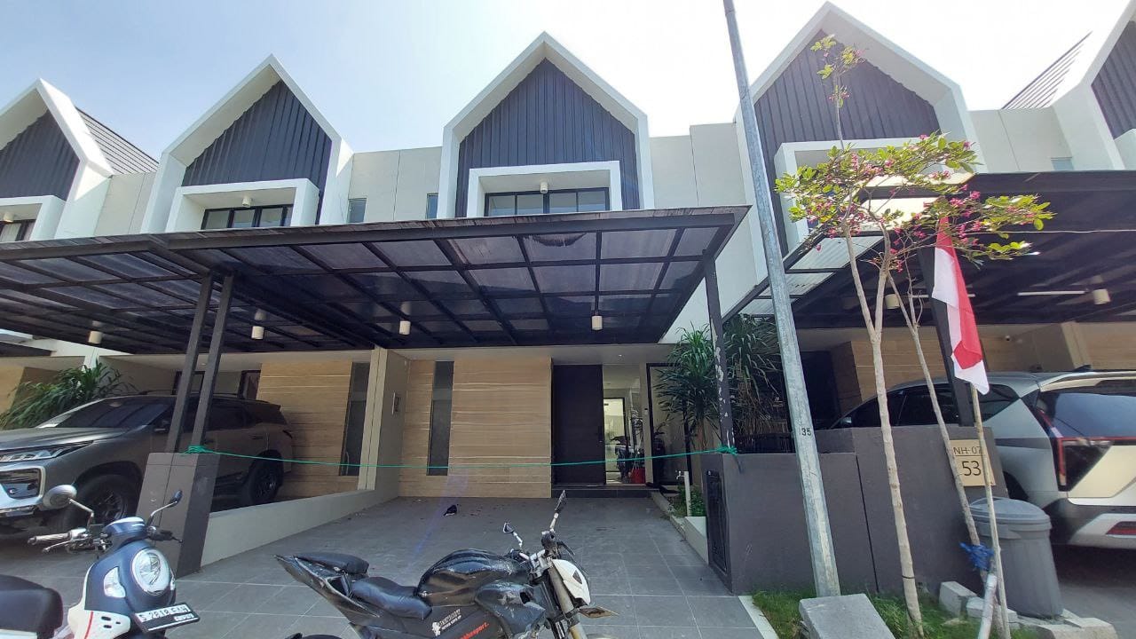 Disewakan Rumah di Northwest Hill Citraland Surabaya Barat - Image 1