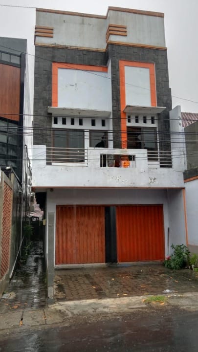 Dijual Ruko Strategis di Jambangan Surabaya Selatan - Image 1