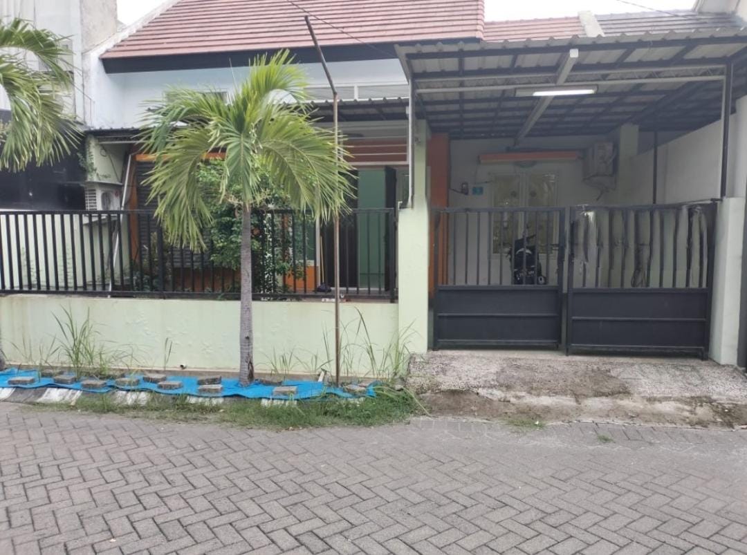 Disewakan Rumah Asri di Griya Babatan Mukti Surabaya Barat - Image 1