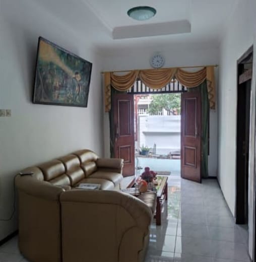 Disewakan Rumah Furnish Strategis di Surabaya Selatan - Thumbnail 2