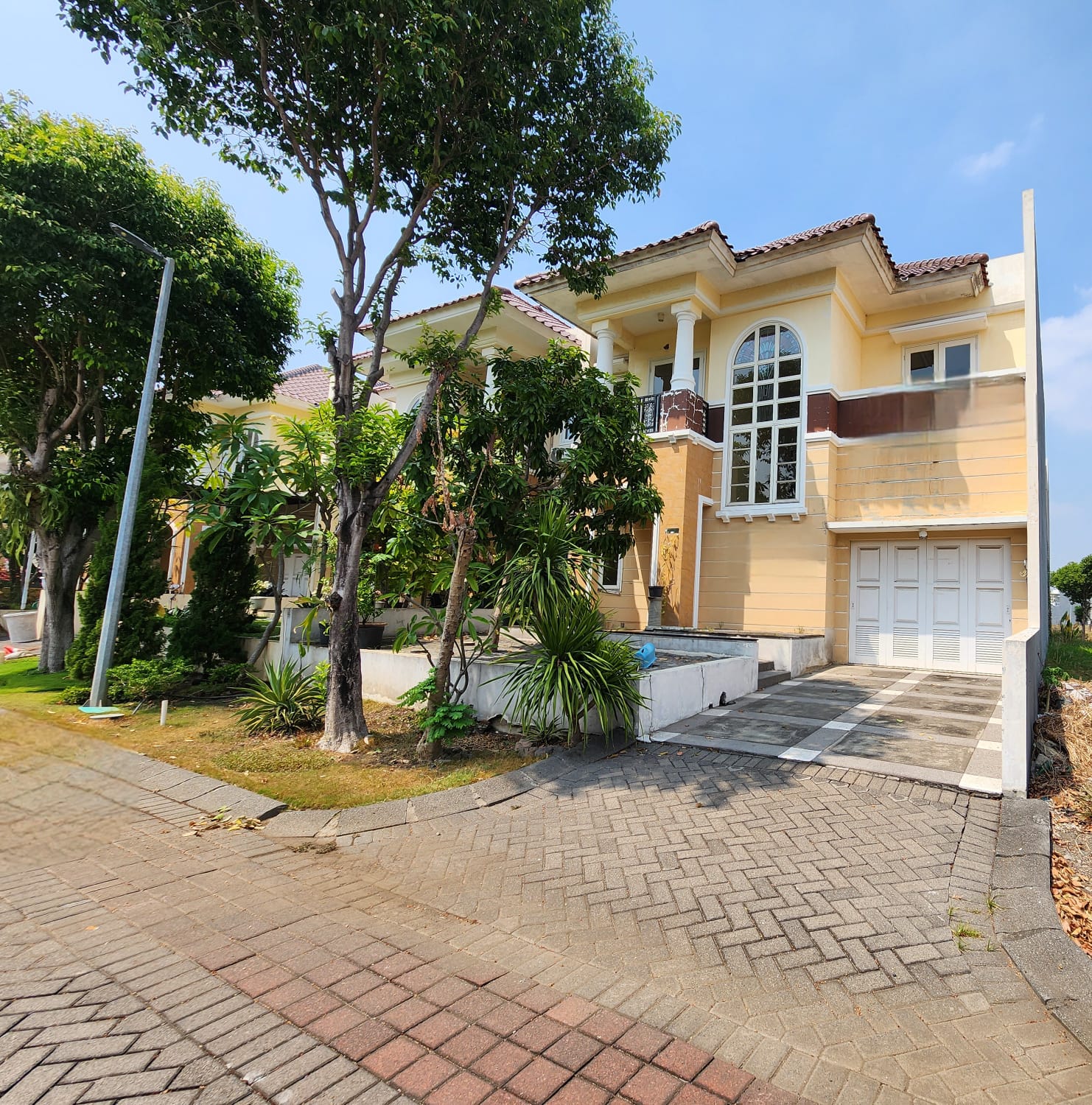 Dijual Rumah di Citraland Utama Dekat Pakuwon Indah Surabaya Barat - Image 1