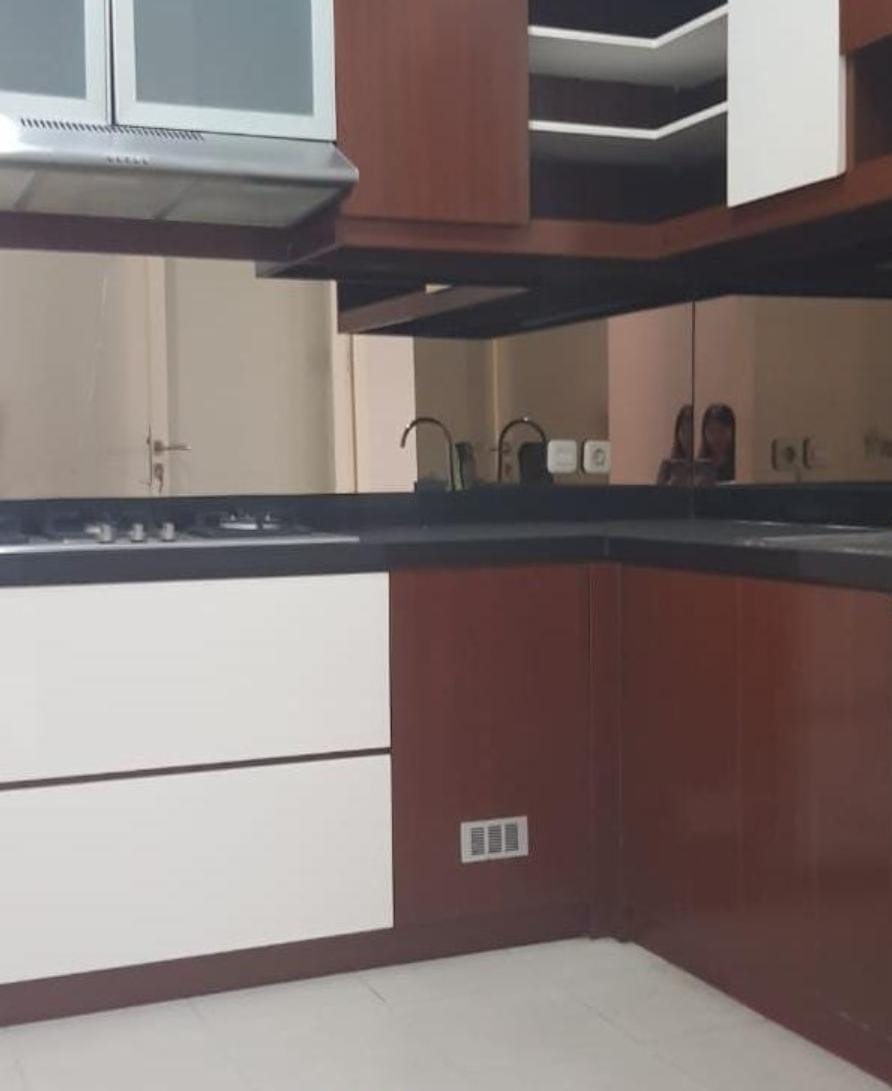 Disewakan Rumah Full Furnish di Greenwood Citraland Surabaya Barat - Image 1