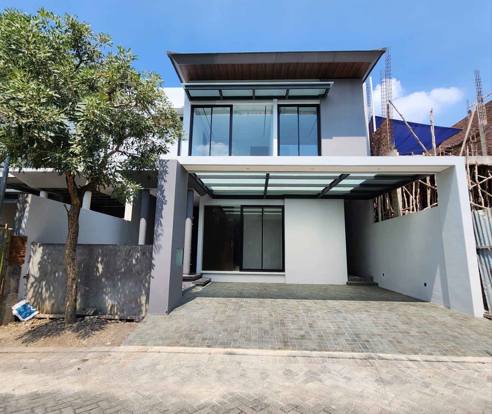 Dijual Rumah Baru di Stamford Place Citraland Utama Surabaya Barat - Image 1