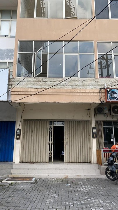 Disewakan Ruko Nol Jalan Raya di Mayjend Sungkono Surabaya Barat - Thumbnail 2