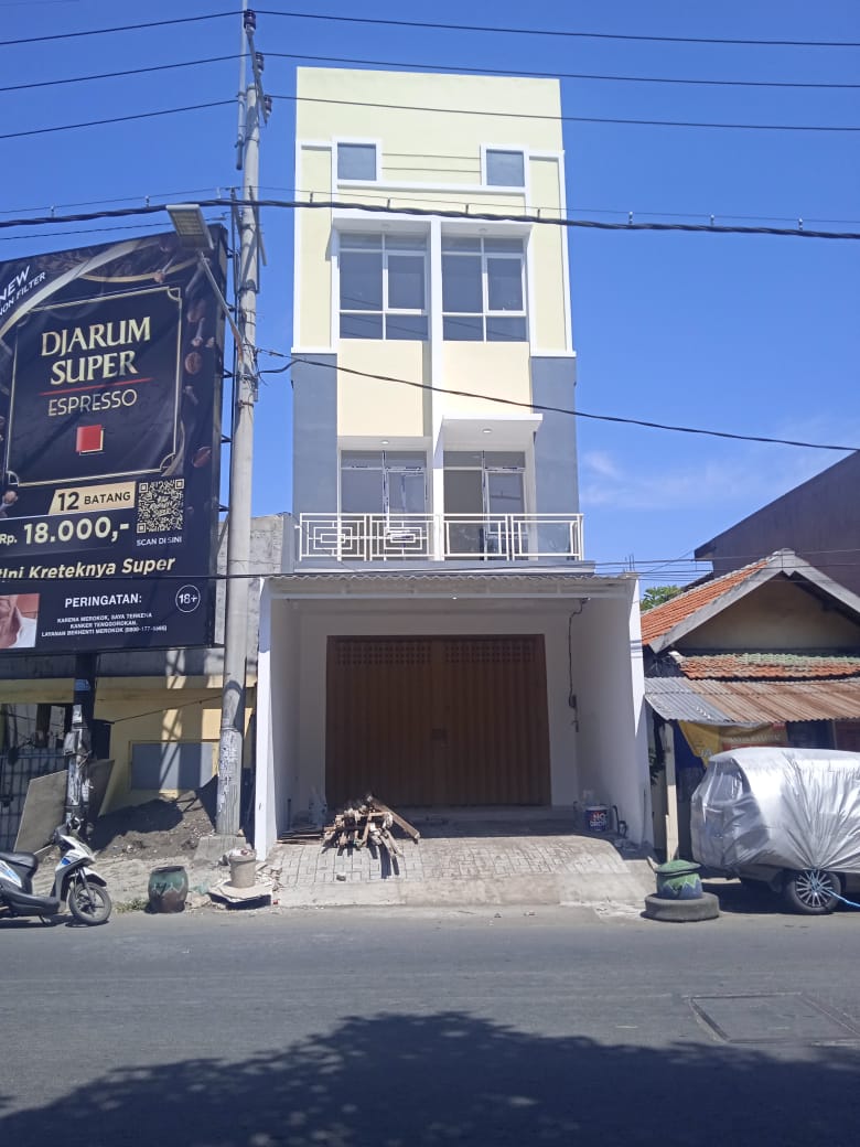 Disewakan Ruko Strategis di Raya Tandes Surabaya Barat - Image 1