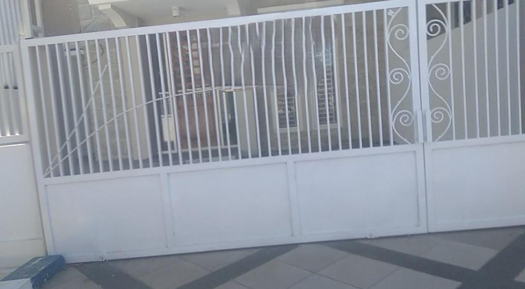 Disewakan Rumah Minimalis di Griya Benowo Indah Surabaya Barat - Image 1