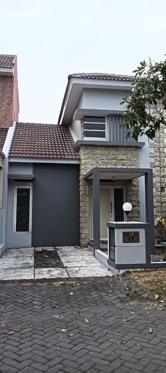 Rumah Dijual Lokasi Strategis di Puri Surya Jaya Sidoarjo - Image 1